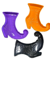 lot 3548 image: Uiifan Witch Party Decorations 24 Pcs Witch Boot Serving Trays Halloween Birthday Party Supplies Halloween Plastic Plates Disposable Dinnerware Plates Black Orange Purple Table Decor - Retail $0
