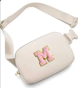 lot 3687 image: Monogrammed Gifts for Women Men Fanny Pack Shoulder Bag Personalized Birthday Gift for Friends Sister,Letter M - Retail $0