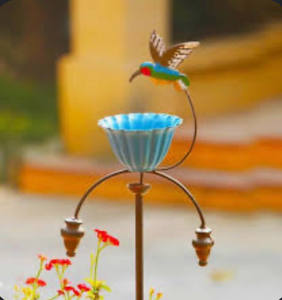 lot 3778 image: Danmu Decorative Garden Stakes 25.5 in Height,Metal Yard Decor for Garden, Yard, Fairy Garden - Lawn Ornament D�cor 1 Pack - Retail $0