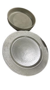 lot 3969 image: Ceramic Dinnerware Set with Plates and Bowls - Retail $50