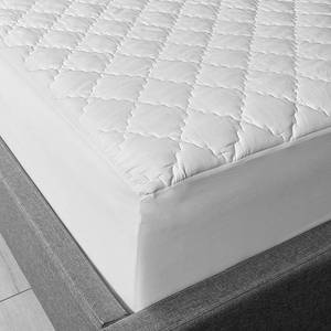 lot 8899 image: Sealy Full Waterproof Mattress Pad Microfiber, Fits Up to 18 Depth, Machine Washable, Stain-Resistant - Retail $132