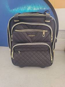 lot 21185 image: KROSER Carry On Underseat Multi-functional, 16-inch Underseater Lightweight Overnight Suitcase for Men Women, BlackGold - Retail $72