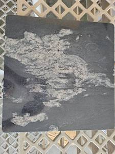lot 21226 image: Heavy duty marbled cutting board  - Retail $45