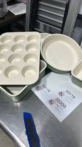 lot 20118 image: Non-Stick Bakeware Set with Muffin Pan and Round Cake Pans