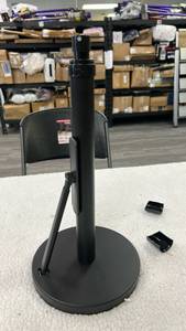 lot 16046 image: Cella Paper Towel Dispenser with Integrated Spray