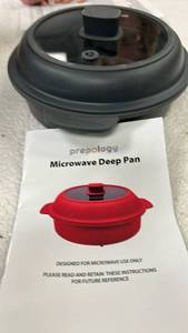 lot 16063 image: Prepology Microwave Deep Pan with Lid