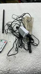 lot 11003 image: Bethlehem Lights (2) Star Bursts with Remote - Silver Wire