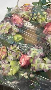 lot 13000 image: 24 Watercolor Rose, Hydrangea and Artichoke Wreath by Valerie