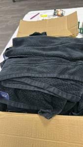 lot 13005 image: Home Reflections 100% Cotton Solid & Texture Towel Set