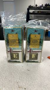 lot 10045 image: Elton John by Slatkin  Co S2 Diffusers - Night Blooming Blossoms