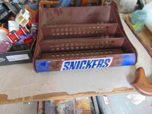 lot 3962 image: Snickers Display Rack - Metal
