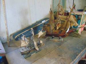 lot 4313 image: Pair of Sailboat Decor Items - One is a lamp - internal