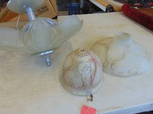 lot 4330 image: Pendant Light Fixture