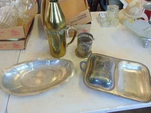 lot 4333 image: Assorted Metal - Plate - Decor Items