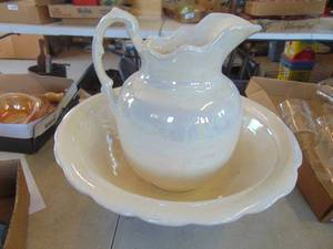 lot 4343 image: Wash Pitcher and Bowl