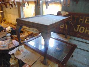 lot 4384 image: Small CoffeeEnd table - Glass insert