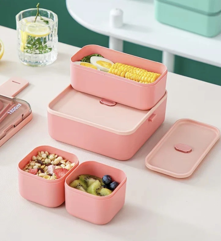 lot 105 image: NEW 1800ml Bento Lunch Box Microwaveable and Dishwasher Safe PINK