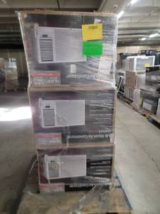 lot 60731 image: LG Room Air Conditiners with Heat 18,000 BTU - 3 count