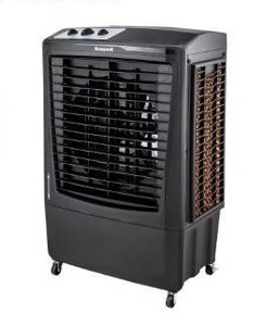 lot 60749 image: (1) Refurbished Honeywell CO610PM Outdoor Evaporative Air Cooler with 14 Gallon Tank