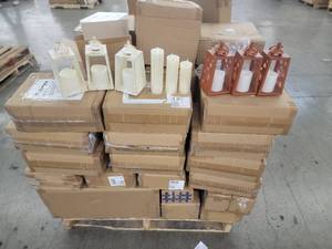 lot 60765 image: Candle Impressions Lanterns & Matchless Candles Sets