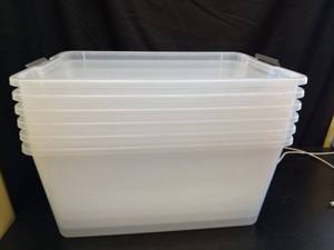 lot 1018 image: Clear Plastic Storage Containers with Lids Set - Retail $15