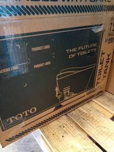 lot 1094 image: TOTO Drake 1.28 GPF Toilet Tank with Right-Hand Trip Lever, Cotton White - ST776ER#01 - Retail $137