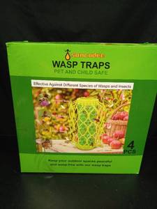 lot 1146 image: Soncodee Pet Safe Wasp Traps 4 Pack - Retail $15
