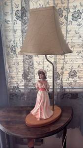 lot 60608 image: Victorian Style Lady Figurine Table Lamp with Fabric Shade - Retail $25