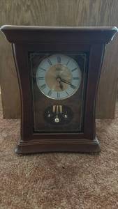 lot 60616 image: Pilons Mantel Clock with Pendulum - Retail $25