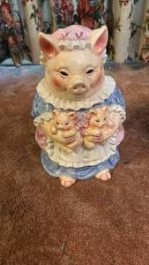 lot 60648 image: Ceramic Pig Cookie Jar with Removable Head - Retail $25