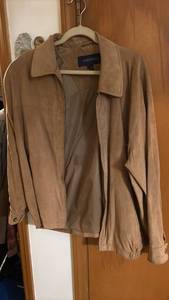 lot 60654 image: Aberdeen Sportswear Tan Zip-Up Jacket - Retail $15