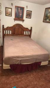 lot 60662 image: Tempur-Pedic King Size Adjustable Bed with Wooden Headboard - Retail $800