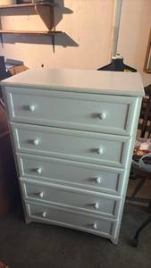 lot 60715 image: White 5-Drawer Chest of Drawers - Retail $75