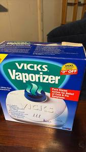lot 60721 image: Vicks Vaporizer Steam Inhaler for Cold and Flu Relief - Retail $25