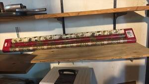 lot 60733 image: Christmas Gift Wrapping Paper Roll Set - Retail $8