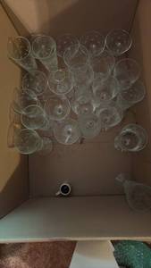 lot 60758 image: Mixed Etched Glassware Set with Star Pattern - Retail $25