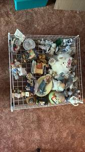 lot 60766 image: Mixed Collectibles and Decorative Items Lot - Retail $25
