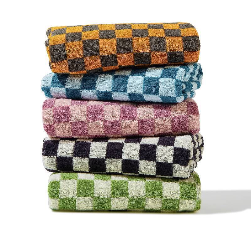 lot 4961 image: Madi-Cadi Hand Towels 5 Pack - Cotton Face Towels Soft, Absorbent, and Decorative Checkered Design for Bathroom, Kitchen, Gym, and Spa - 13 x 29 Inches for Any Occasion - Retail $28