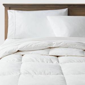 lot 9001 image: FullQueen All Seasons Feather & Down Comforter - Threshold Hypoallergenic, 240 Thread Count - Retail $70