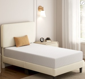 lot 9033 image: Yaheetech 8 Twin Size Gel Memory Foam Mattress with Green Tea Scent, Cooling Tech, 3 Foam Layers - Retail $145
