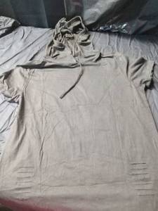 lot 1039 image: Womens Hooded T-Shirt with Leggings matching set size large