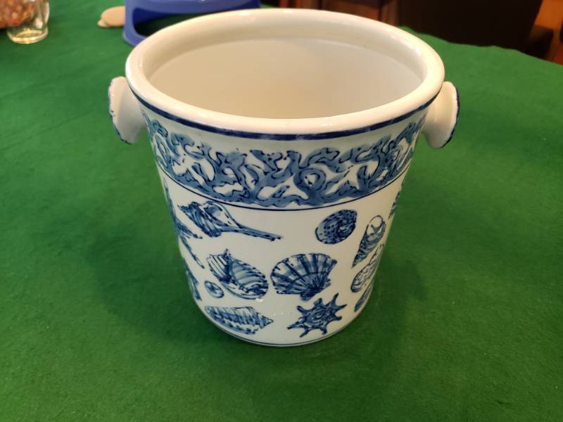 lot 5025 image: Seashell pattern icechampagne bucket
