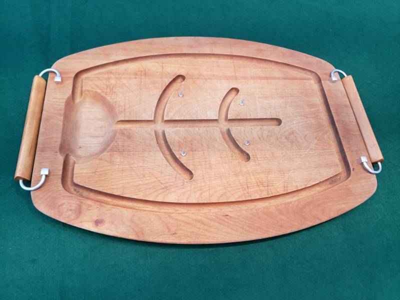 lot 5026 image: Wooden TurkeyHam Carving board