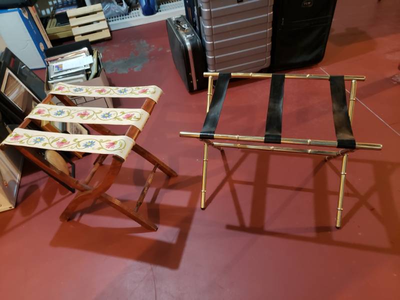 lot 5094 image: (2) suitcase stands