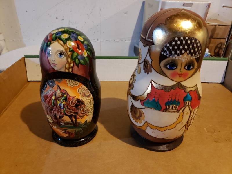 lot 5136 image: (2) Matryoshka Russian Nesting dolls