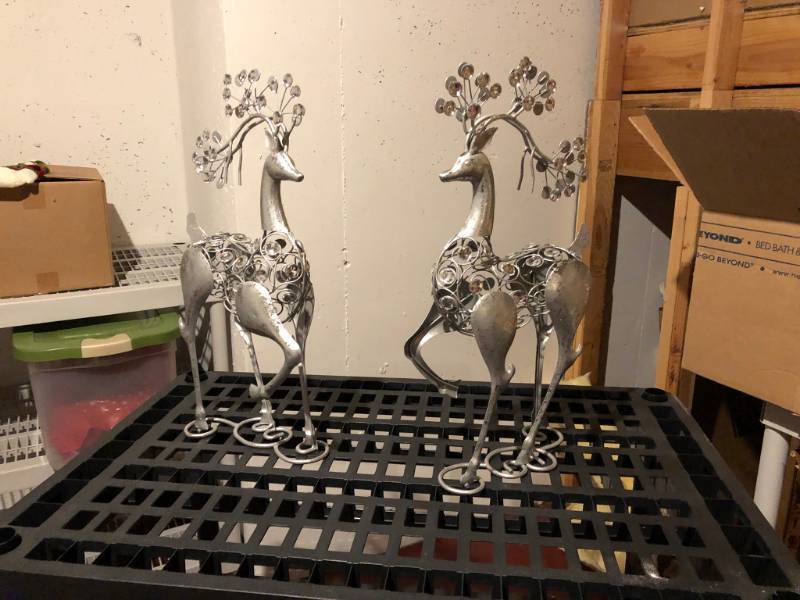 lot 5152 image: (2) reindeer