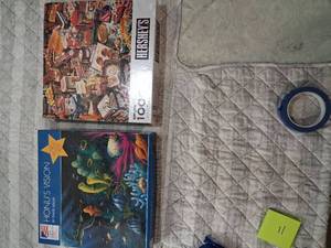 lot 11 image: Jigsaw Puzzle Bundle - Hersheys and Honus Vision