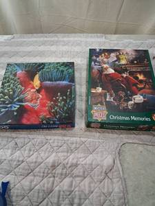 lot 12 image: Jigsaw Puzzle Bundle - Christmas Memories and Marine Life Themes