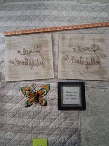 lot 44 image: Mixed Home Decor Lot