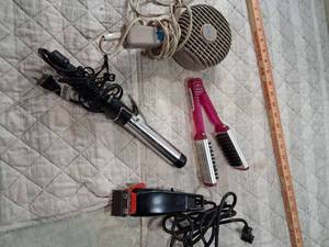 lot 46 image: Hair Styling Tool Collection with Clippers and Brushes